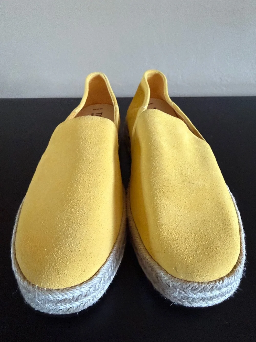 Toms brand style