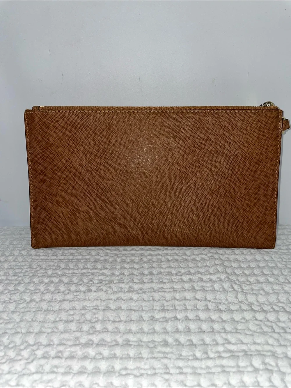 MICHAEL KORS SAFFIANO LEATHER WRISTLET FTL-07-041