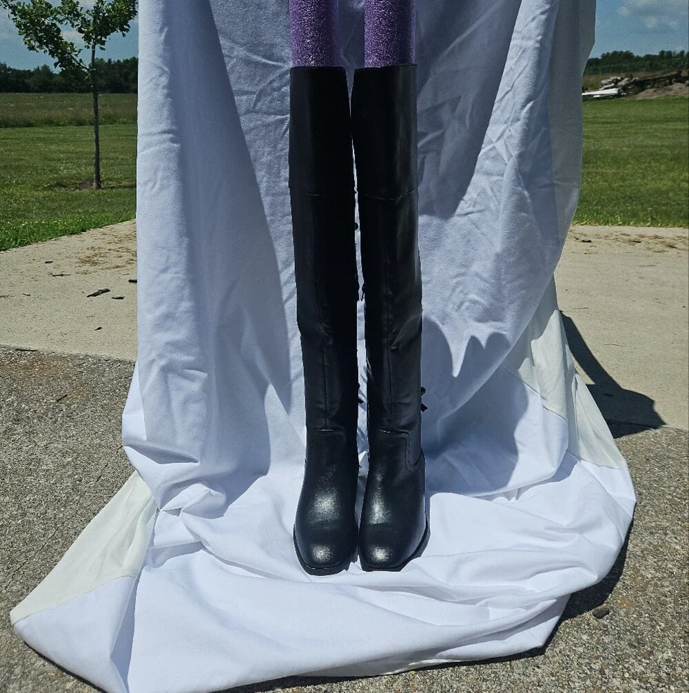 Shoe Dazzle tall black