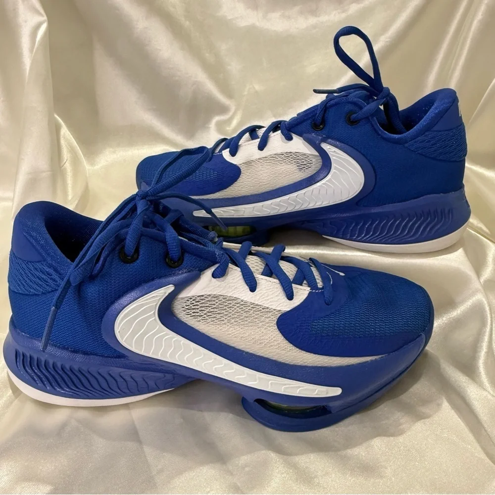 Nike zoom freak