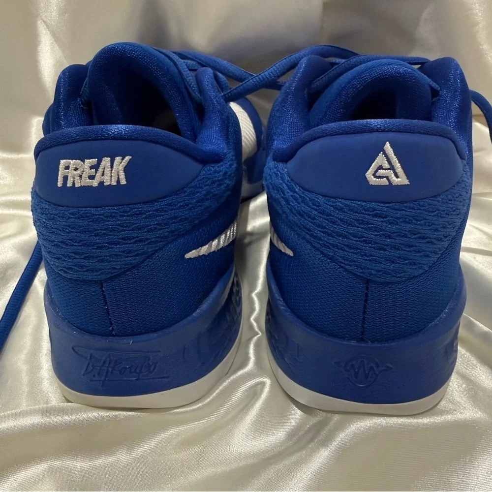Nike zoom freak