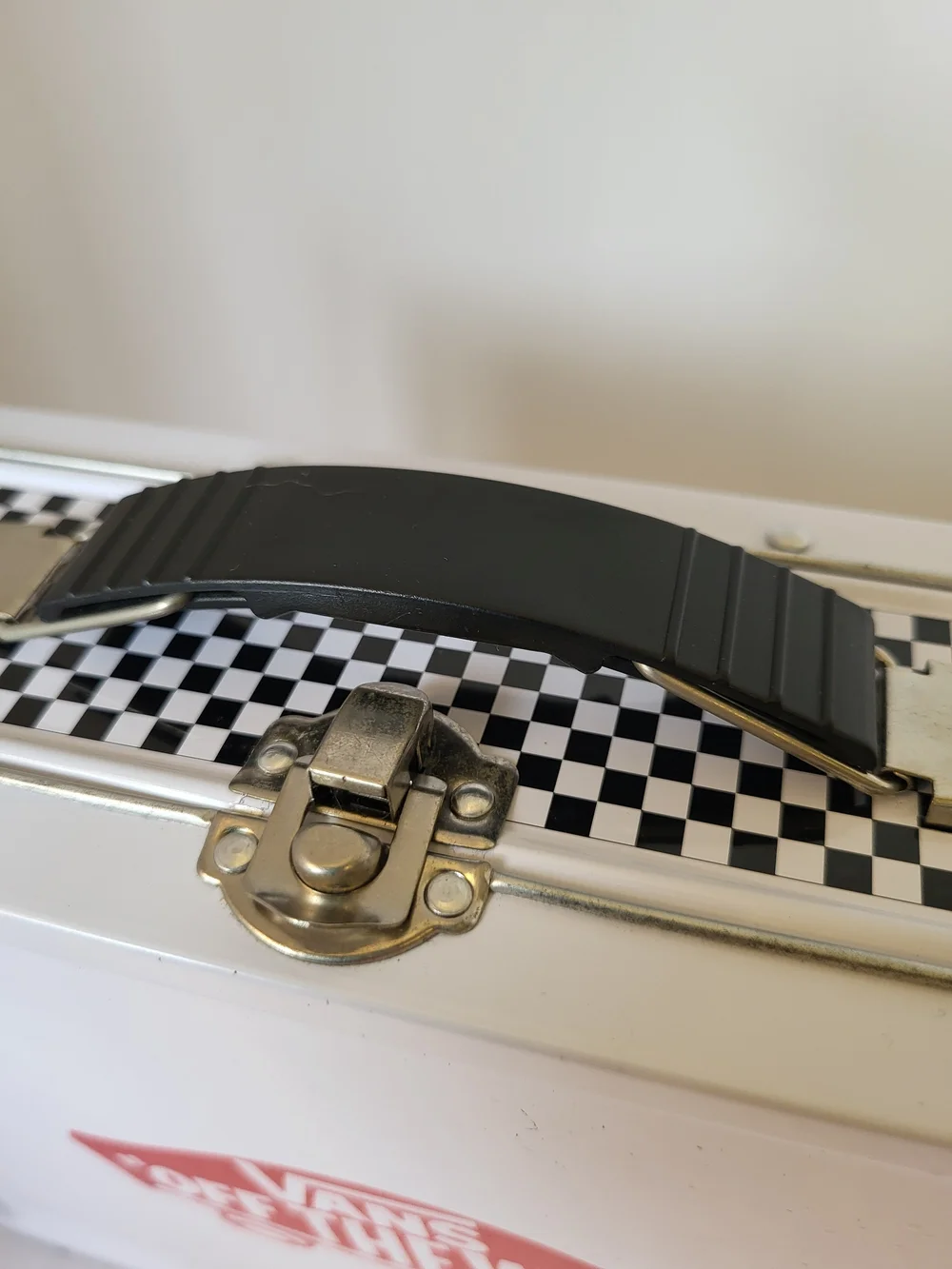 Vans this metal