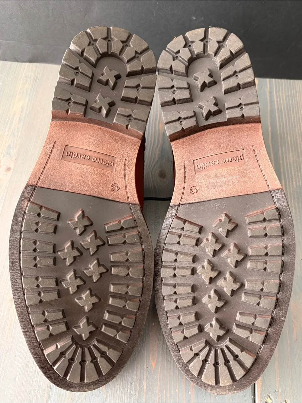 Pierre Cardin elegant pierre