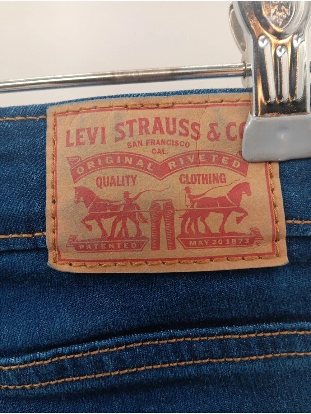 Levis Jeans Mens 32x20 Blue Denim Skinny Stretch Outdoor Work Casual Pants