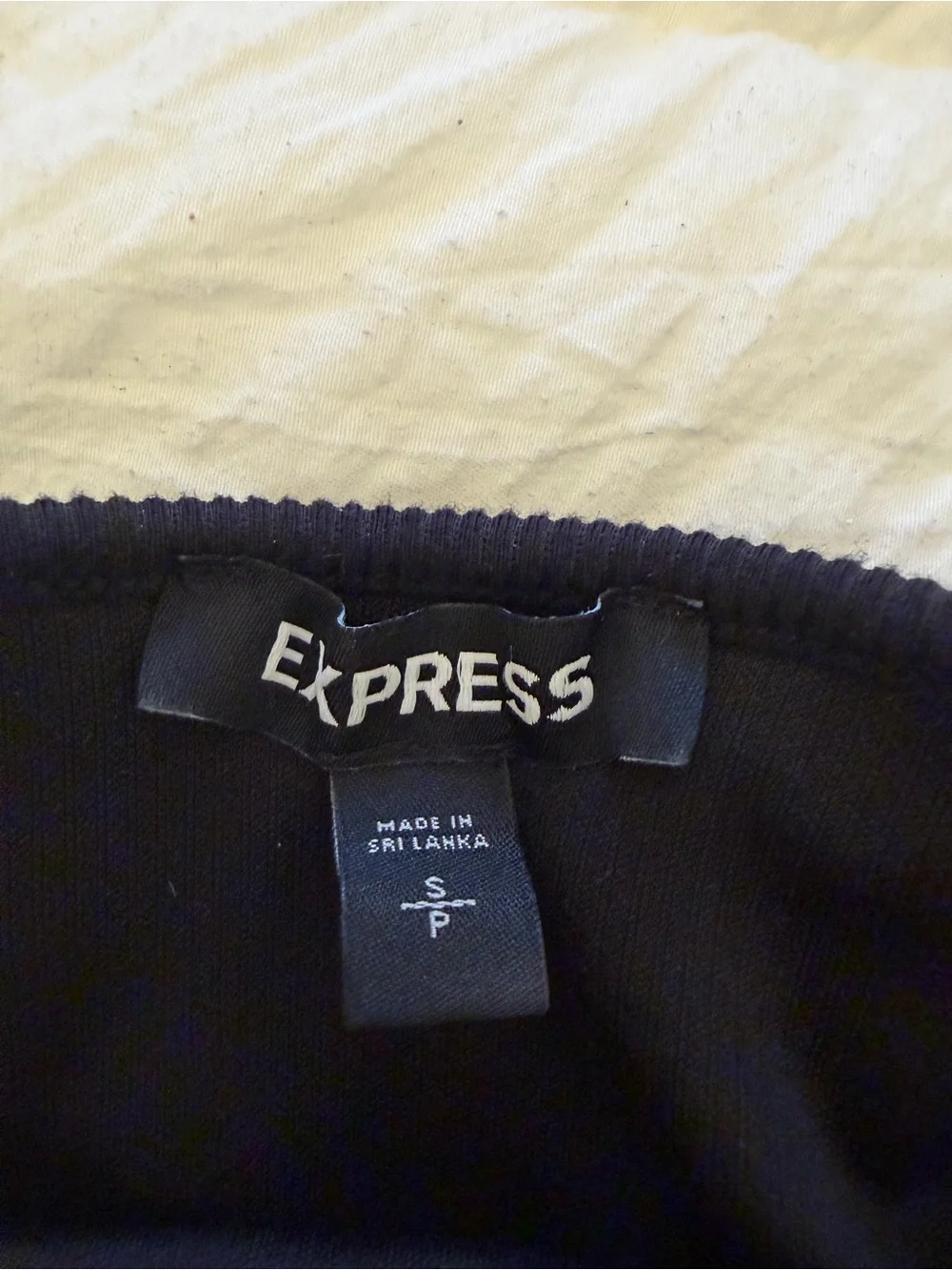 Express off shoulder