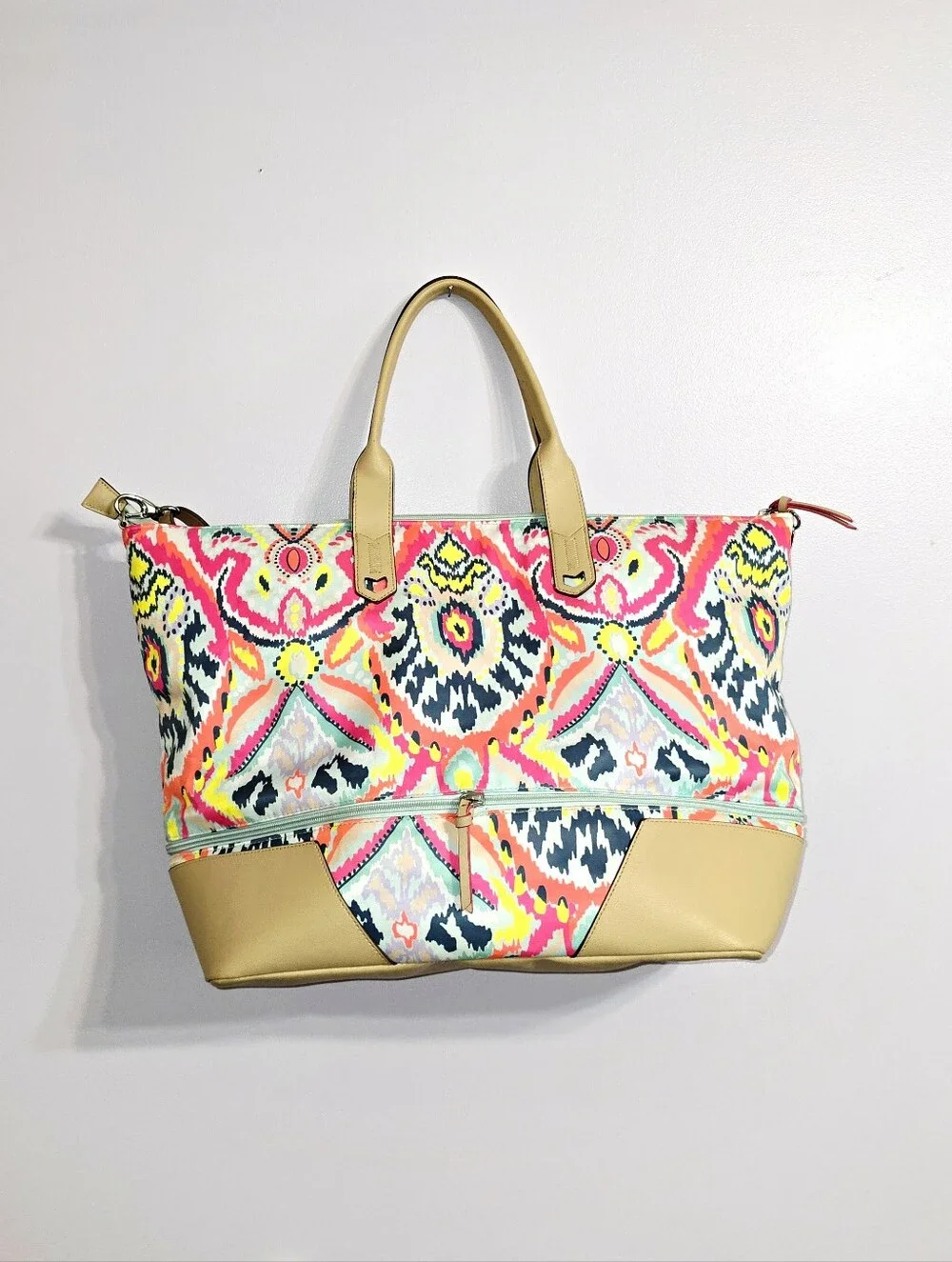 Stella & Dot spacious extendable