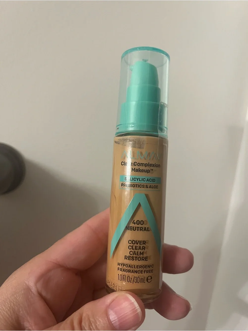 New Sealed Almay Clear Complexion in Neutral