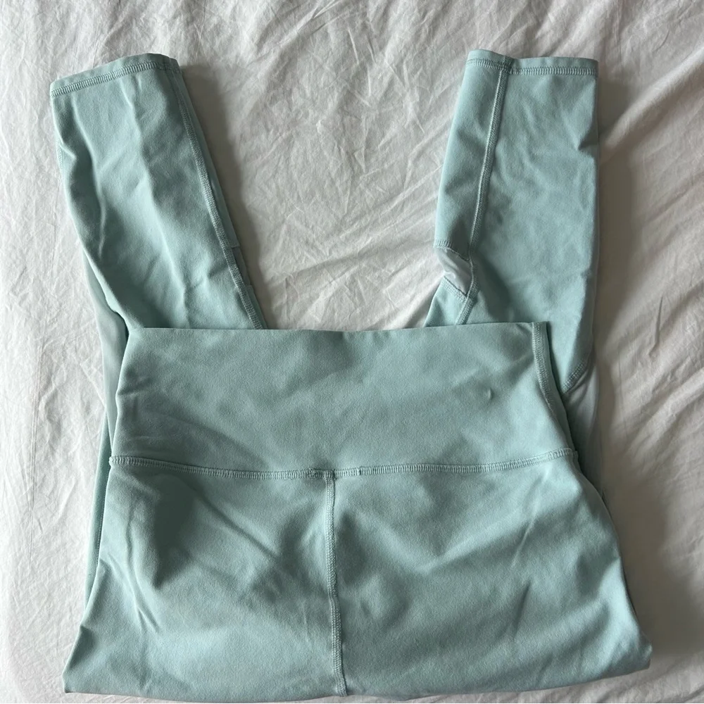 ALO Yoga soft stretchy