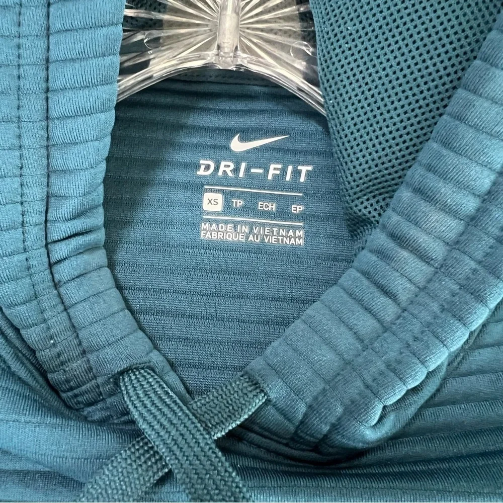 Nike xs teal
