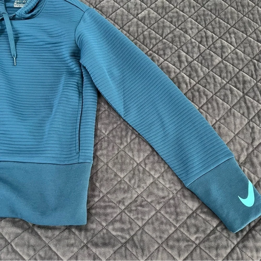 Nike xs teal