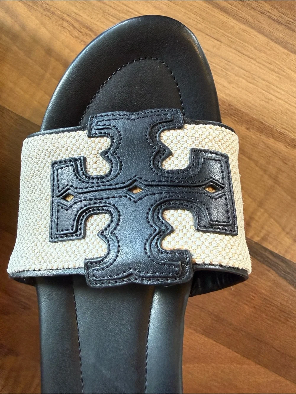 Tory Burch 🖤 tory