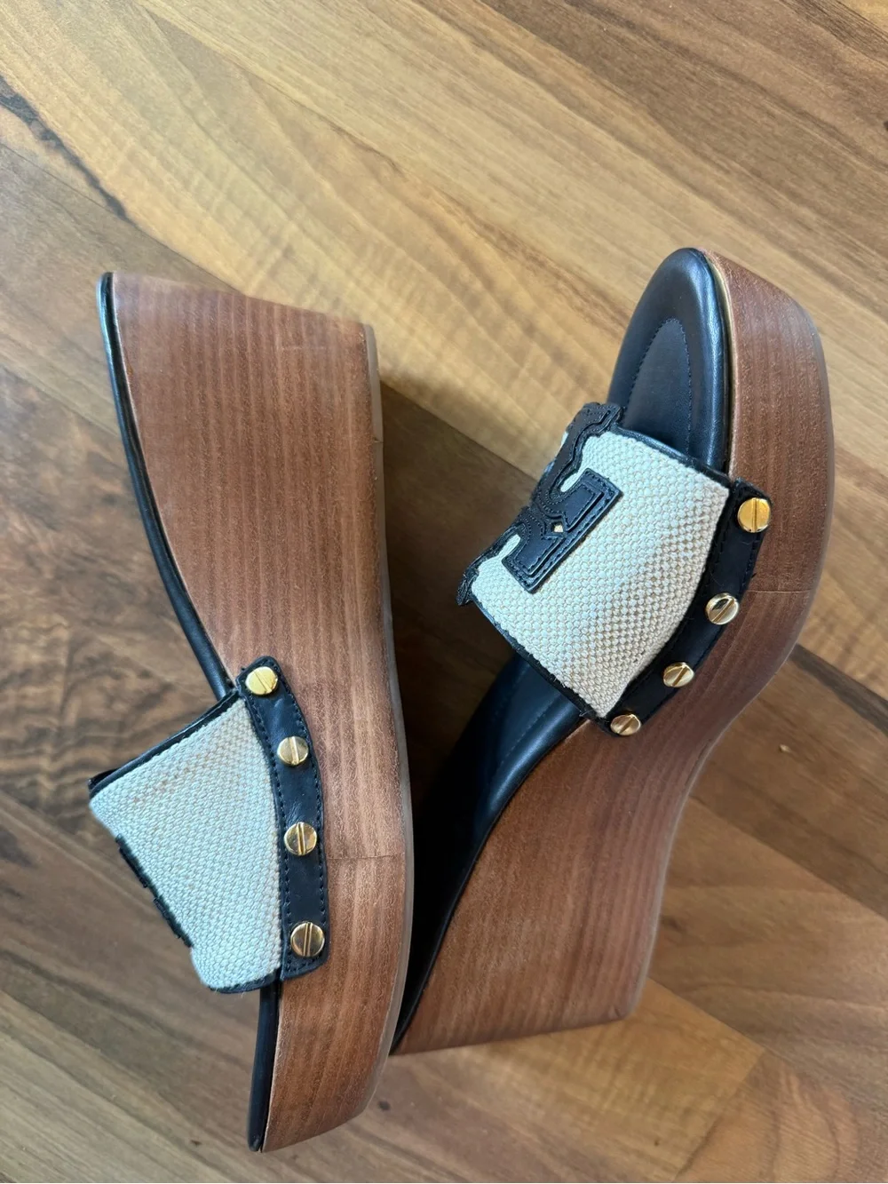 Tory Burch 🖤 tory