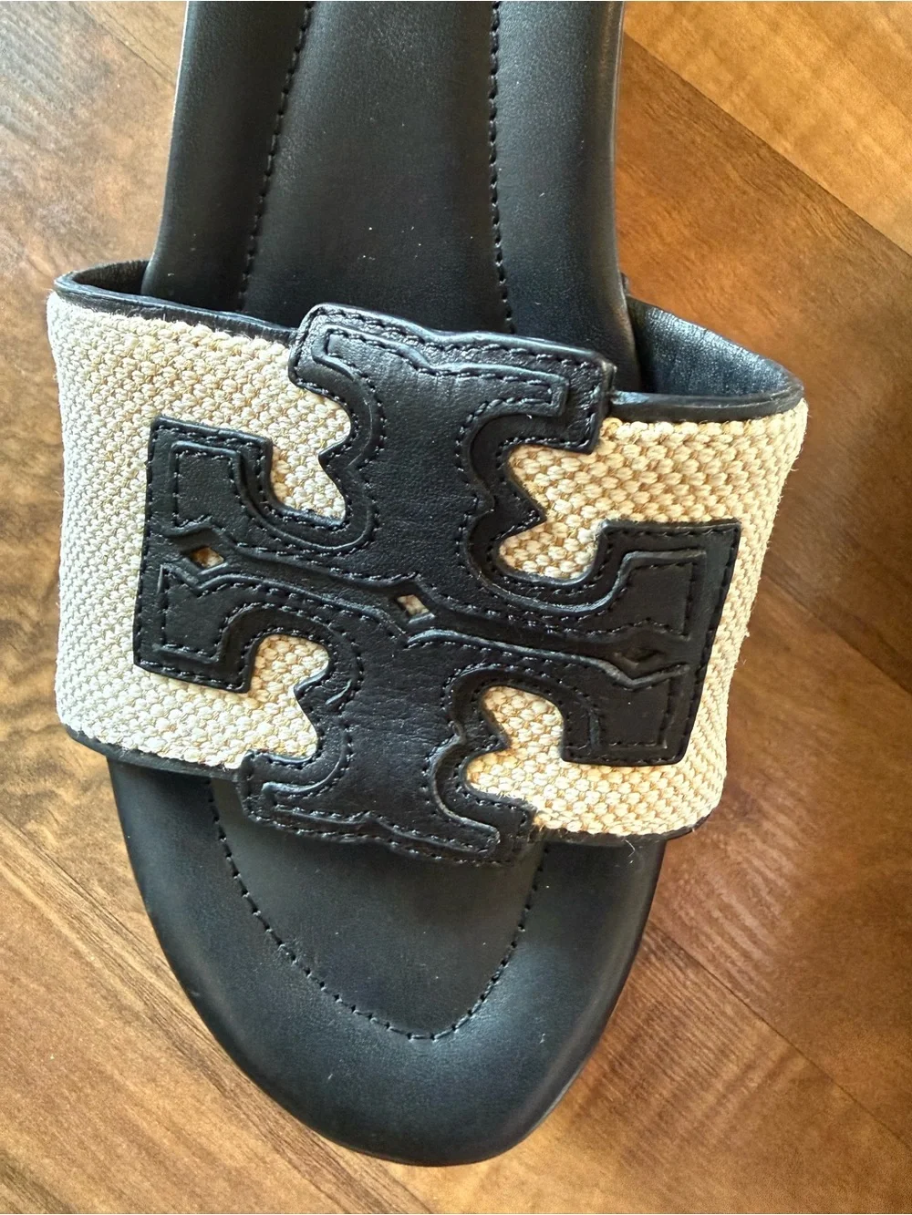 Tory Burch 🖤 tory