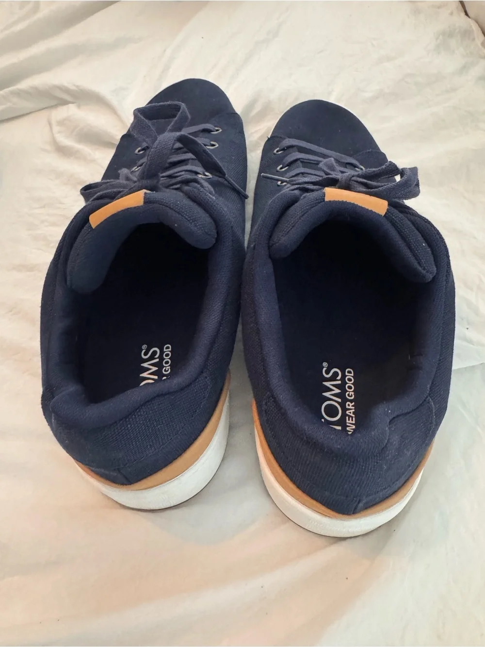 Toms minimal navy