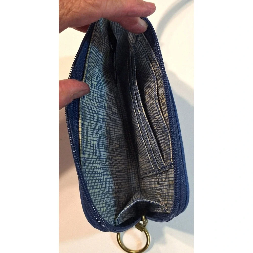Fossil wristlet wallet