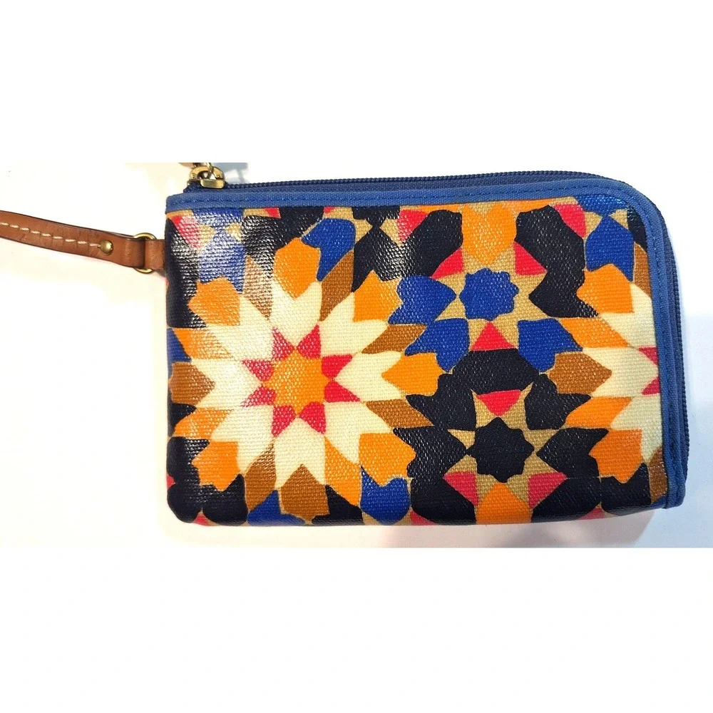 Fossil wristlet wallet