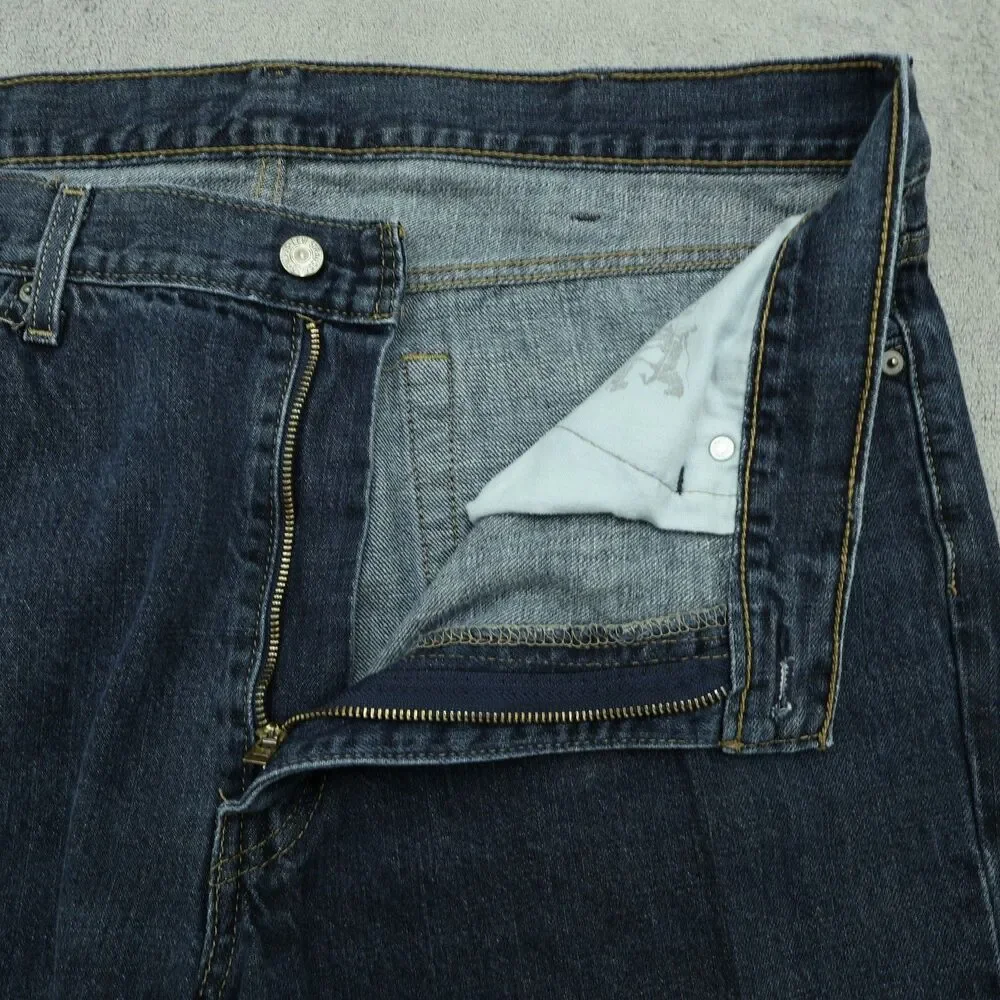 Levis good loose