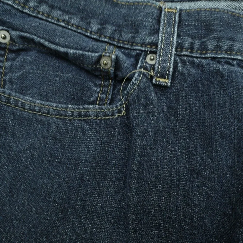 Levis good loose