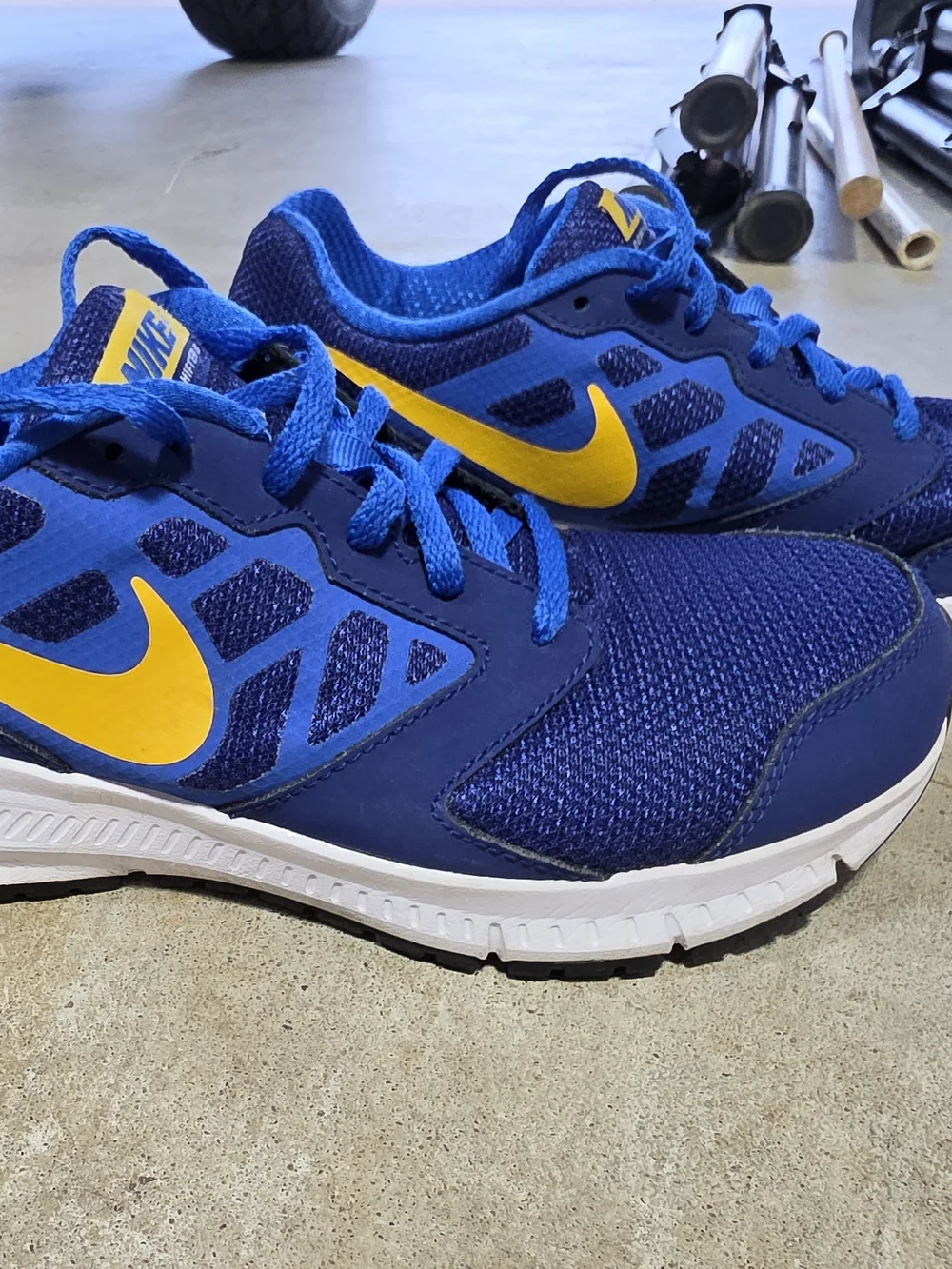 Nike lightweight trainers