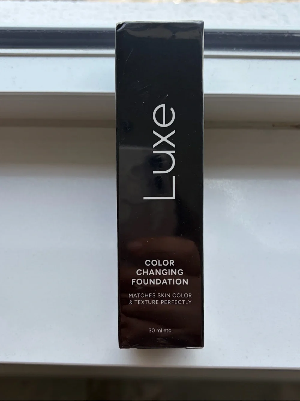 *NEW/SEALED* Luxe Color Changing Foundation 01 Light Shade 30ml Exp 2029
