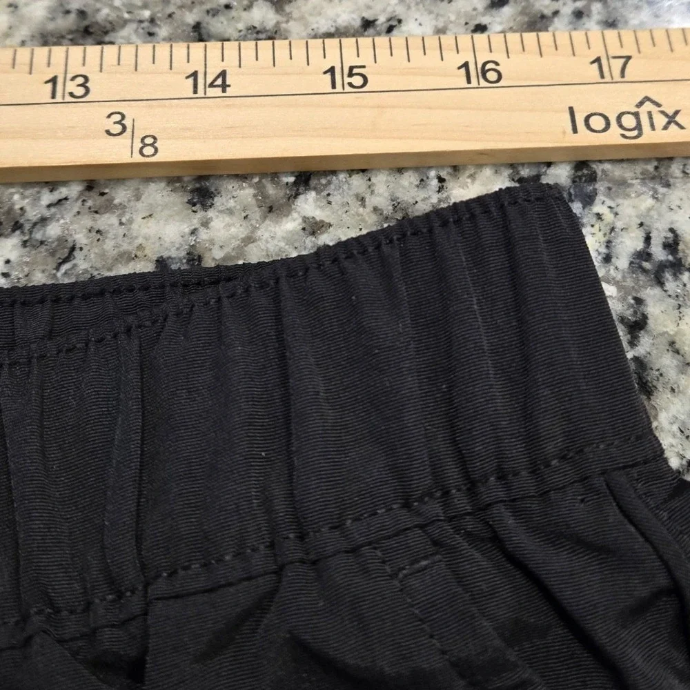 The North Face Hiking Pants Mens Large Short Black Excellent Lightweight Nylon
