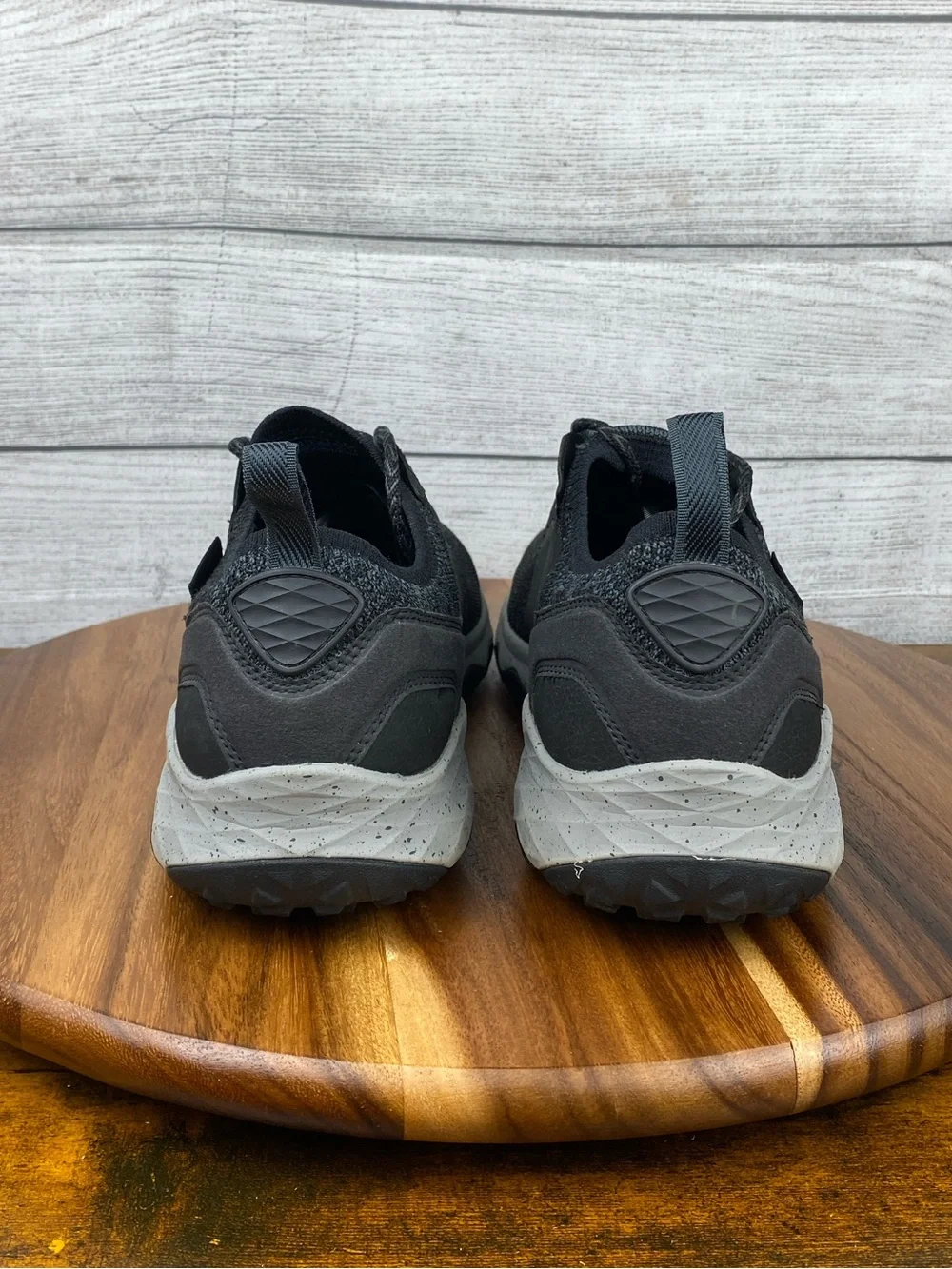 Teva men’s arrowhead