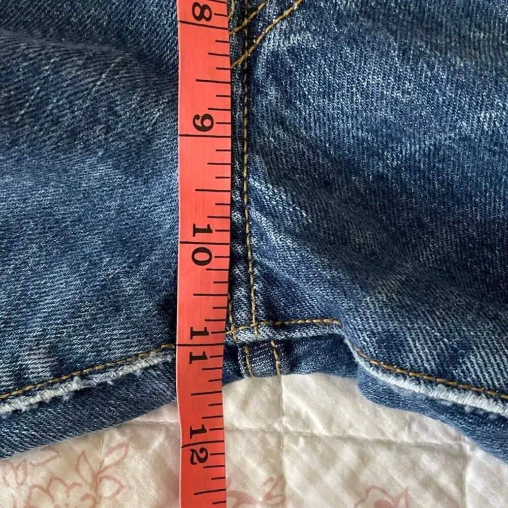 VTG 2003 Levi's 501 Original Fit Straight Leg Denim Button Fly Jeans Y2K