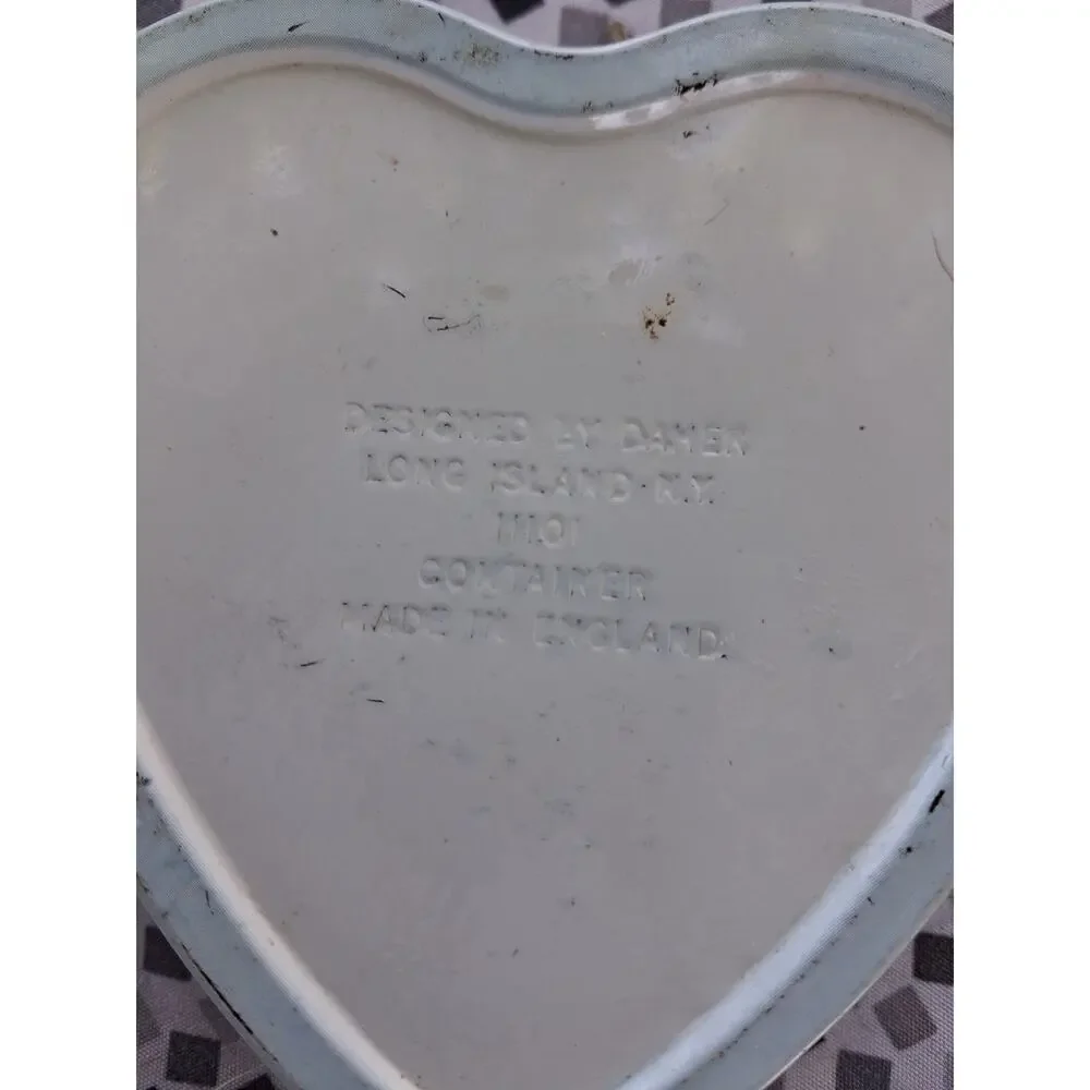 Unbranded tin good