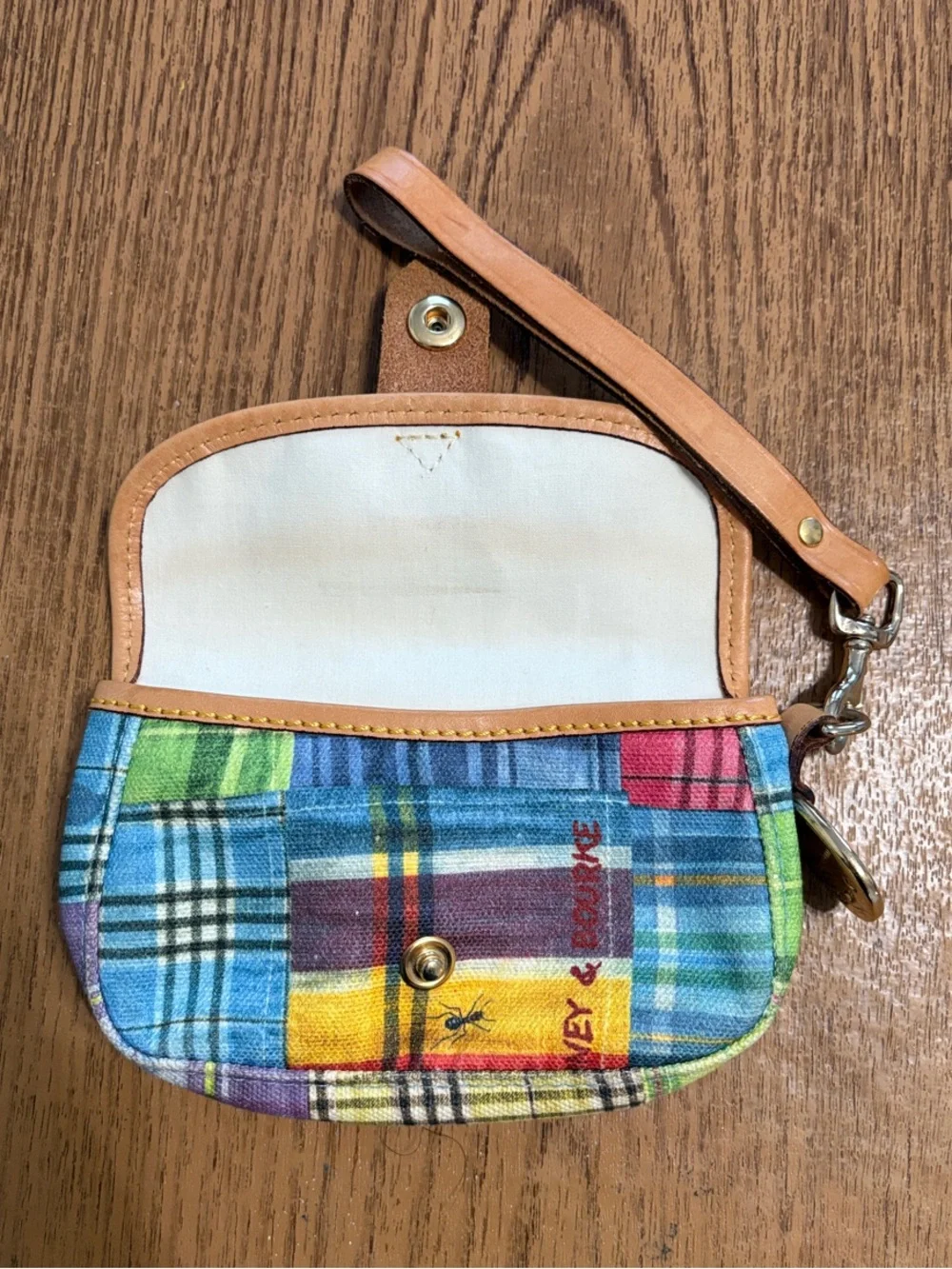 Dooney & Bourke compact dooney