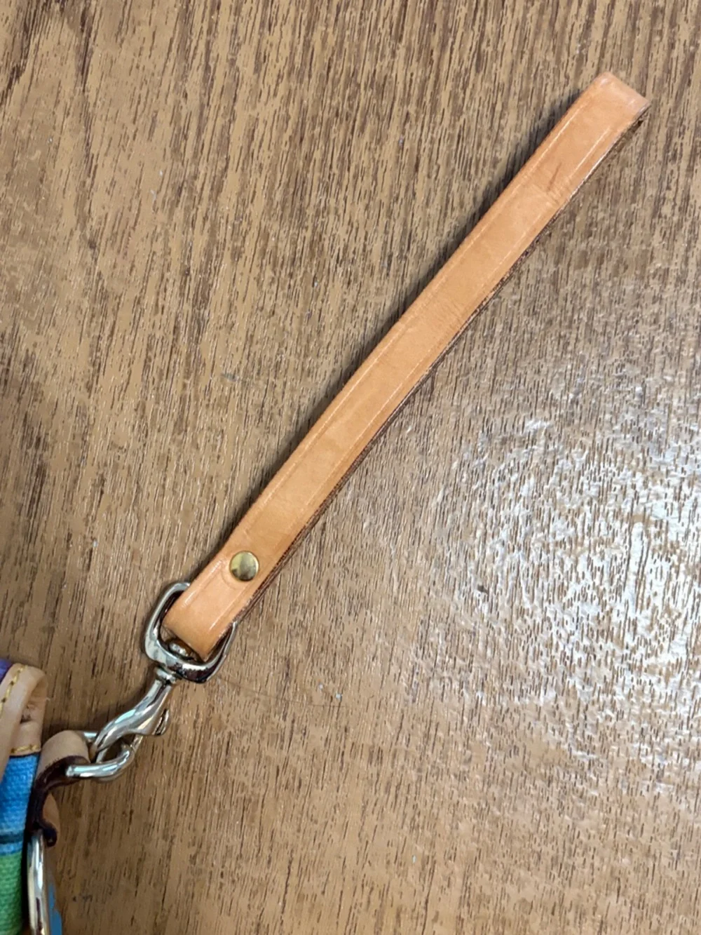 Dooney & Bourke compact dooney