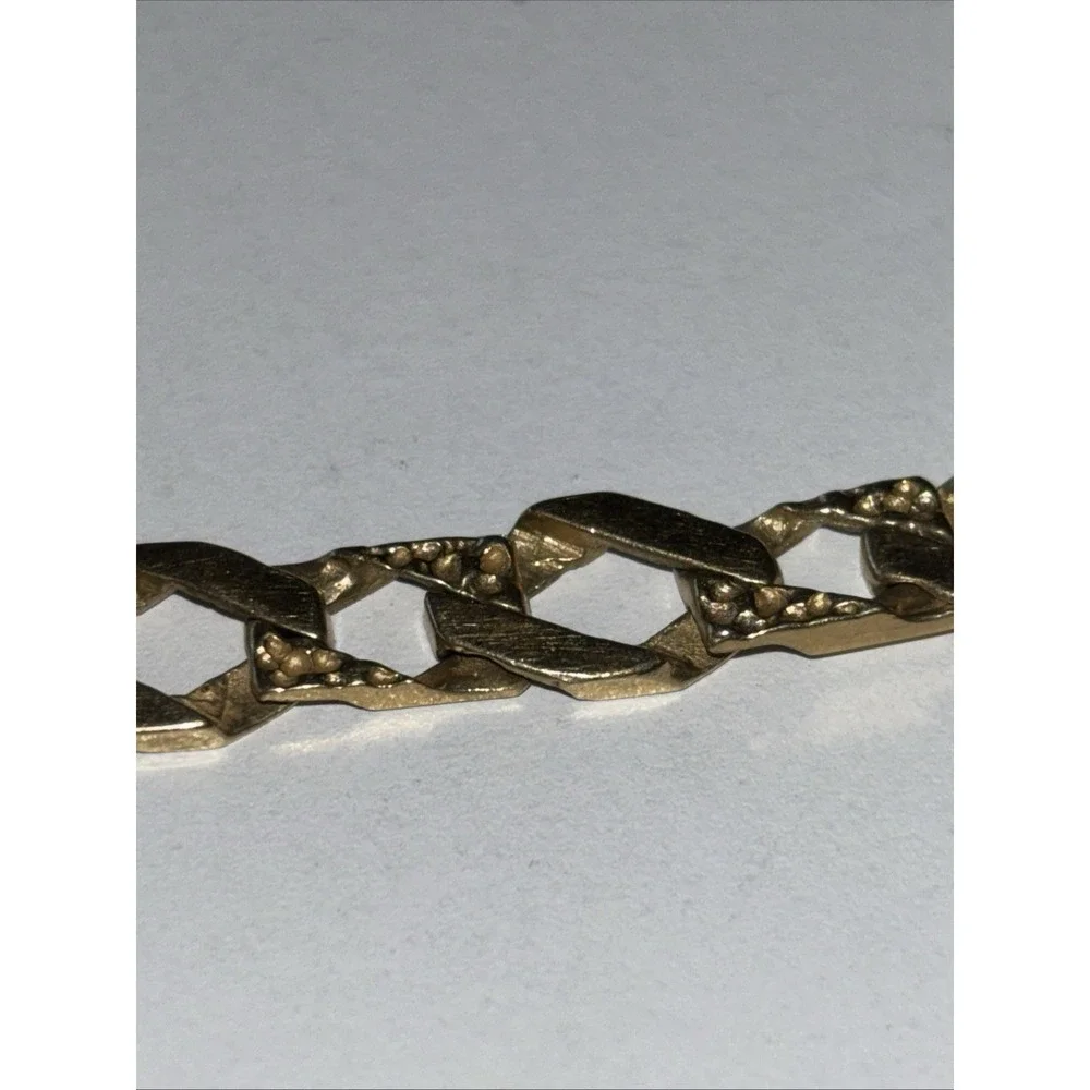 The Unbranded Brand gold 14k