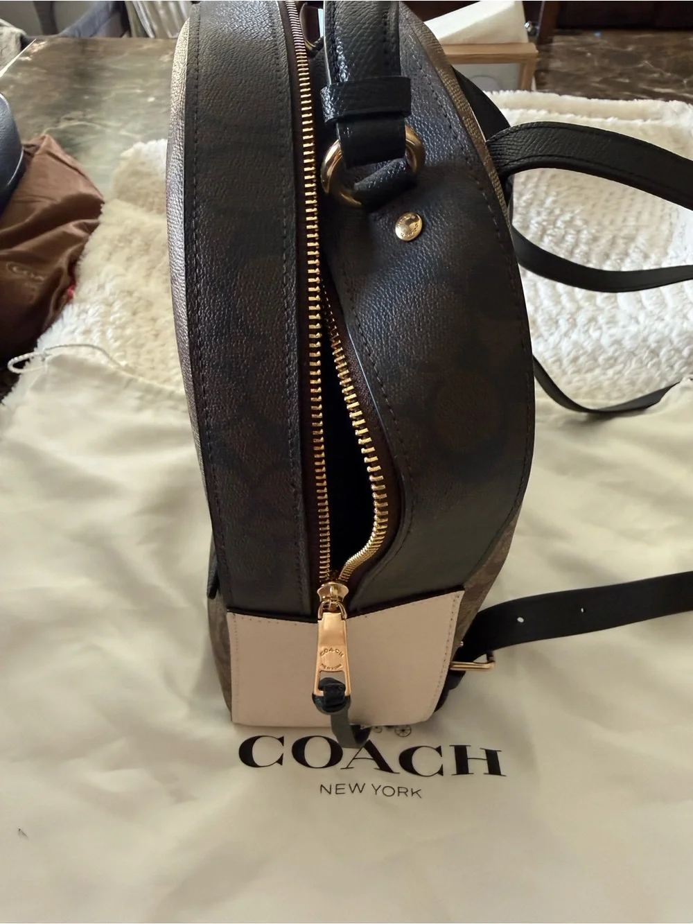 Coach compact mini
