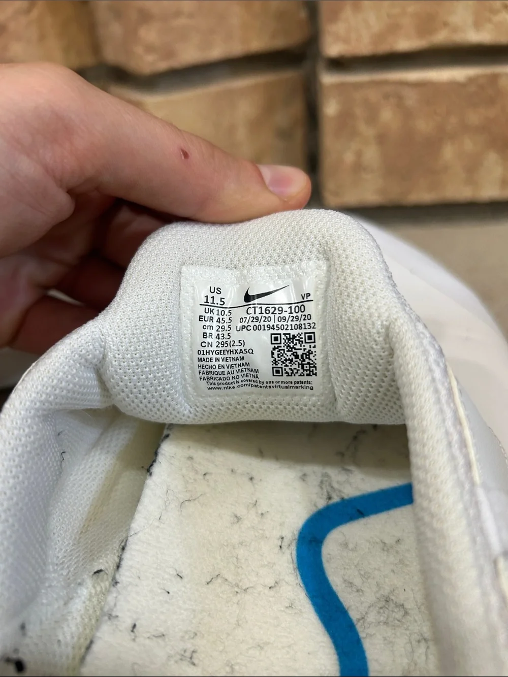 Nike minimal slip