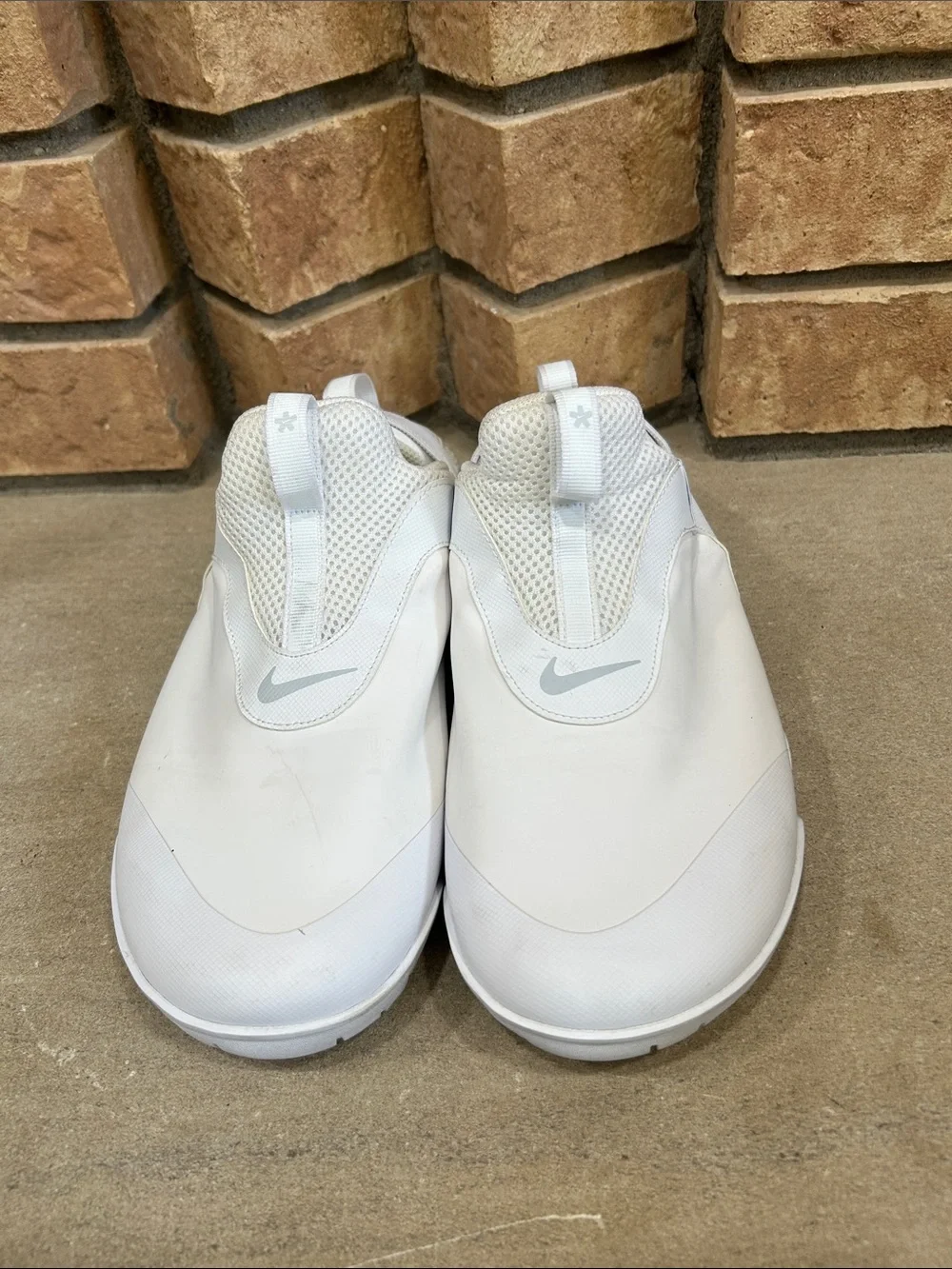 Nike minimal slip