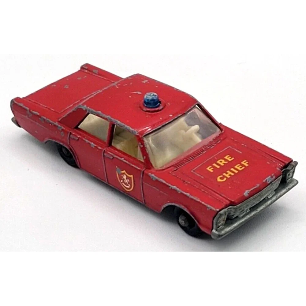 MATCHBOX LESNEY SUERFAST FORD GALAXY FIRE CHIEF CAR #59 1/64‎ SCALE