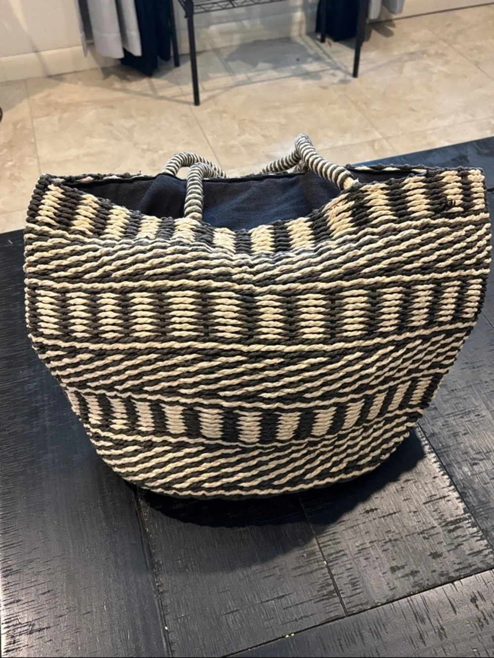 Lucky Brand Woven Boho Beach Bag Tote Tassel Vacation