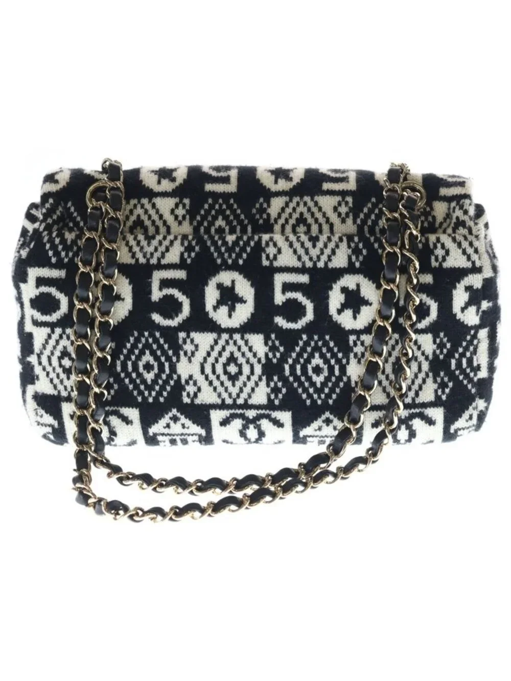 CHANEL everyday there carefully