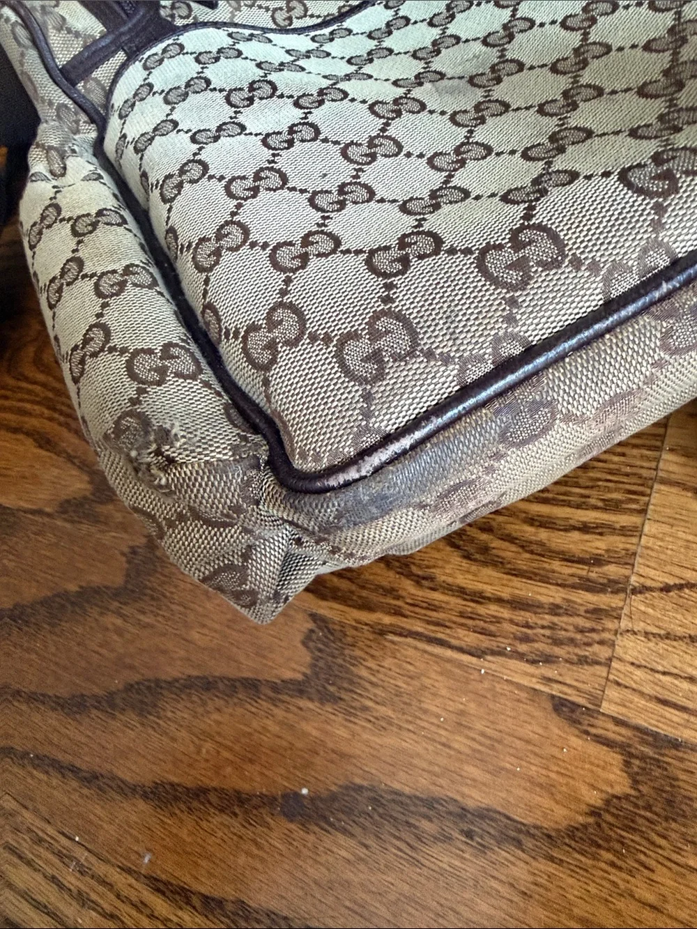 Gucci authentic gg
