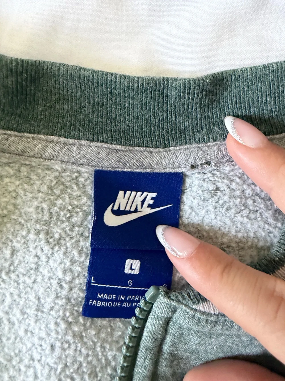 Nike this crew