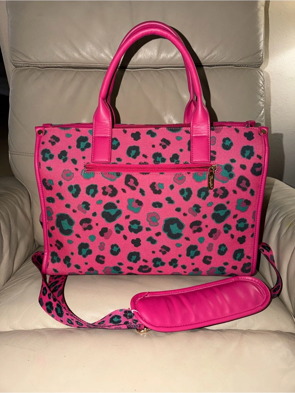 Wrangler leopard stanley