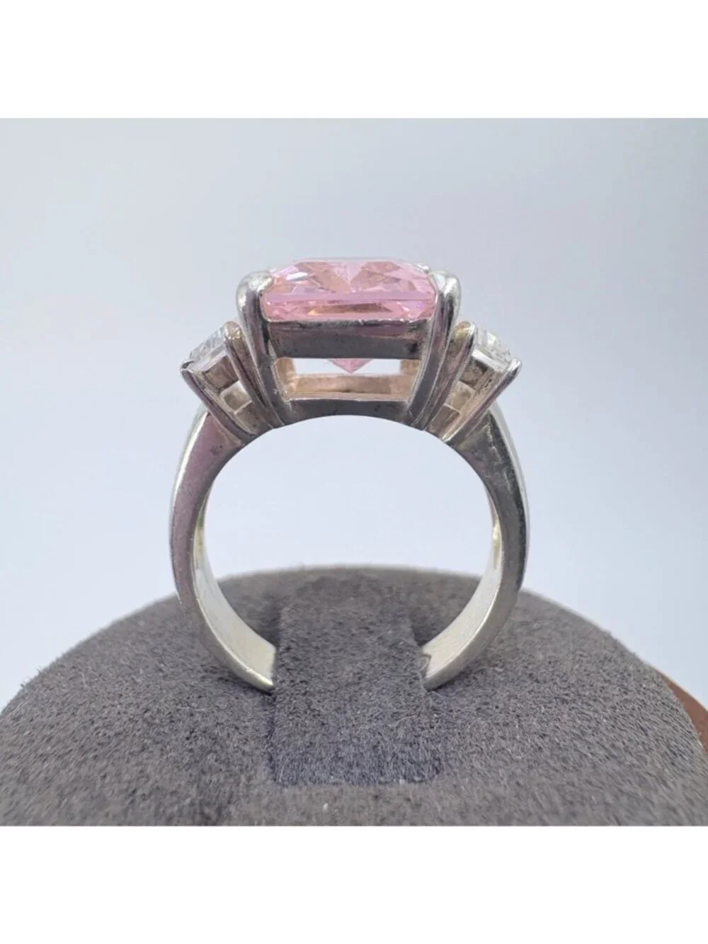 N/A pink white