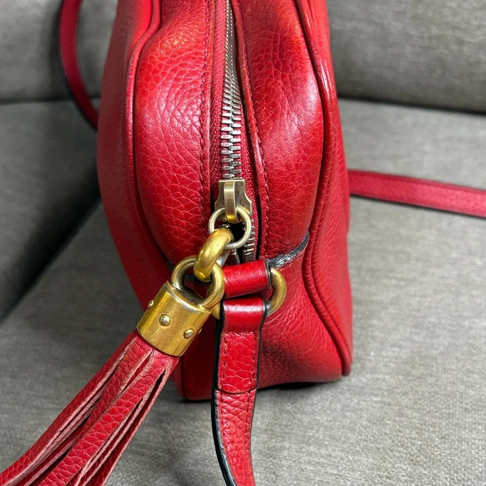 Gucci bold red