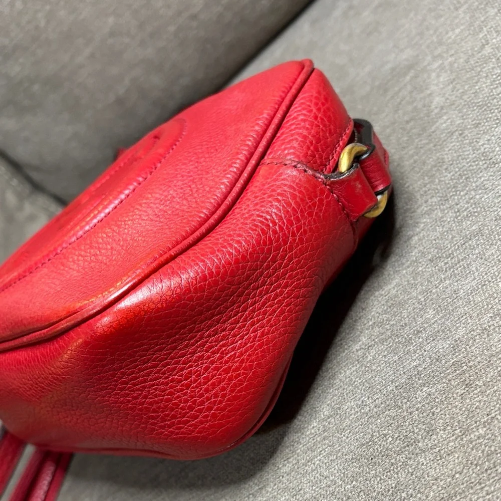 Gucci bold red