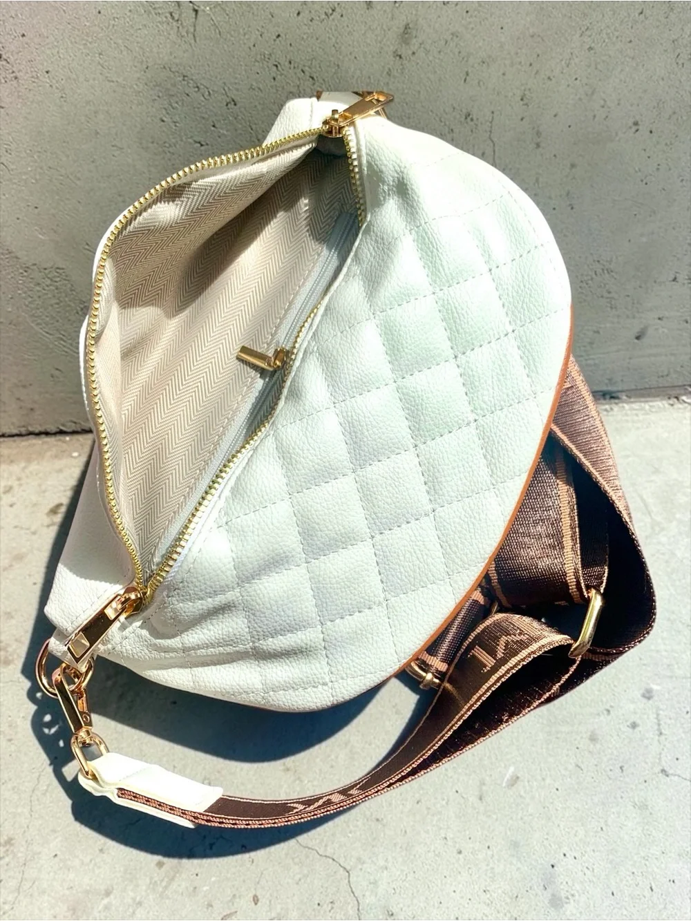 FIDM chic white