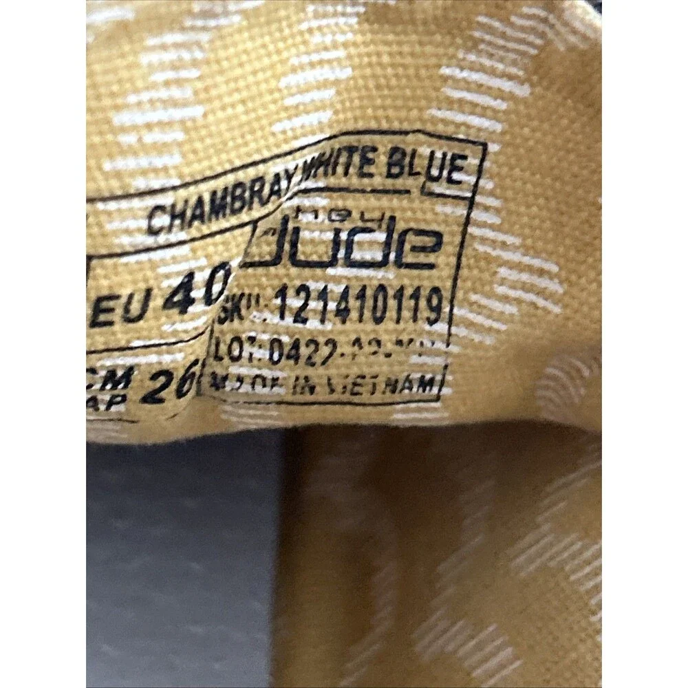 Hey Dude no stains