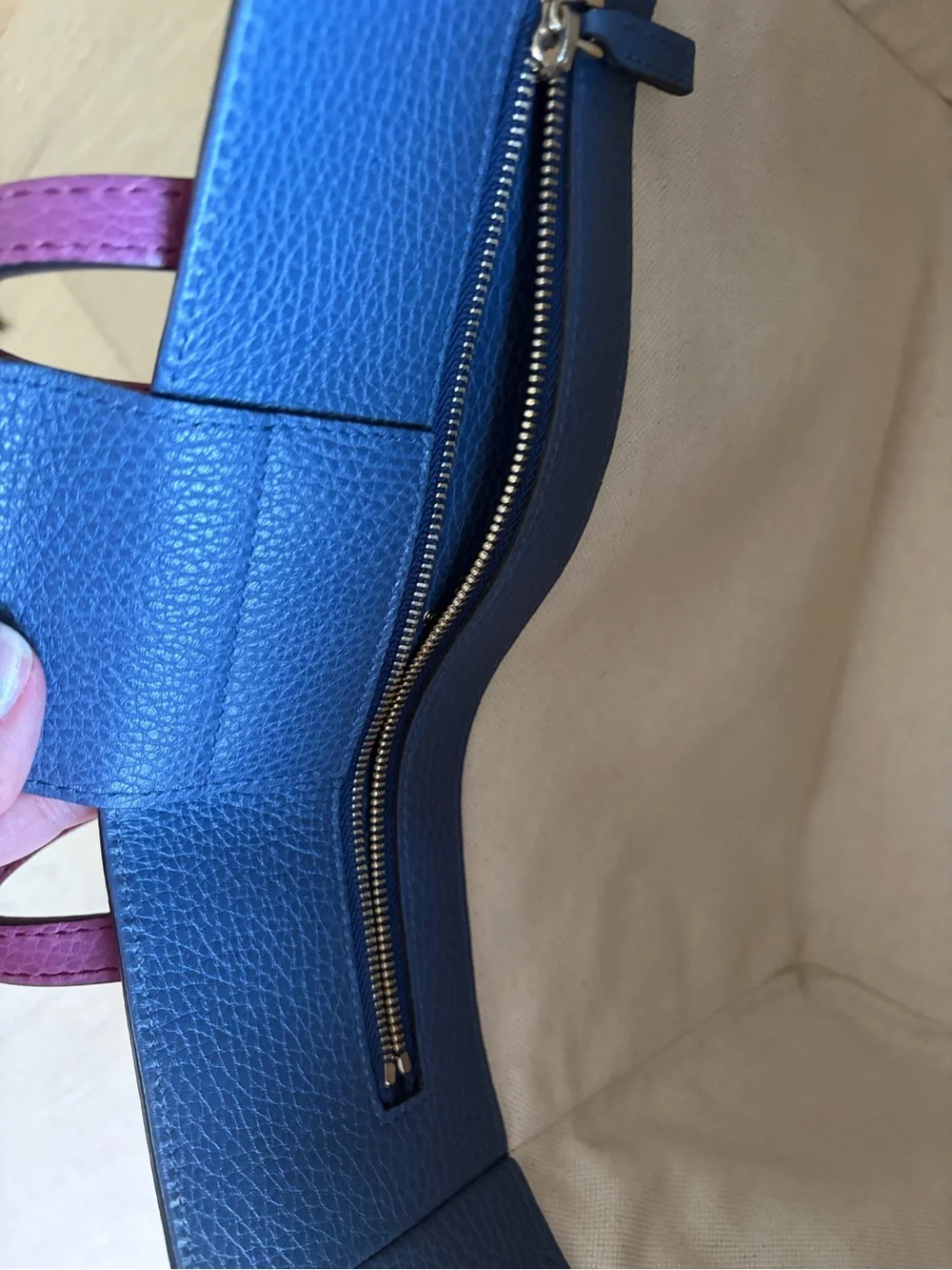 Gucci Leather Swing Tote Medium