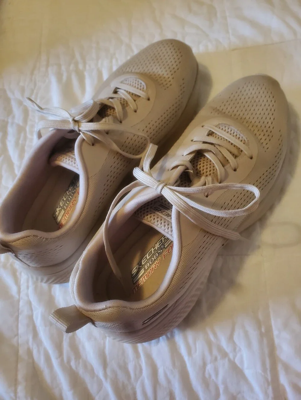 Skechers neutral light