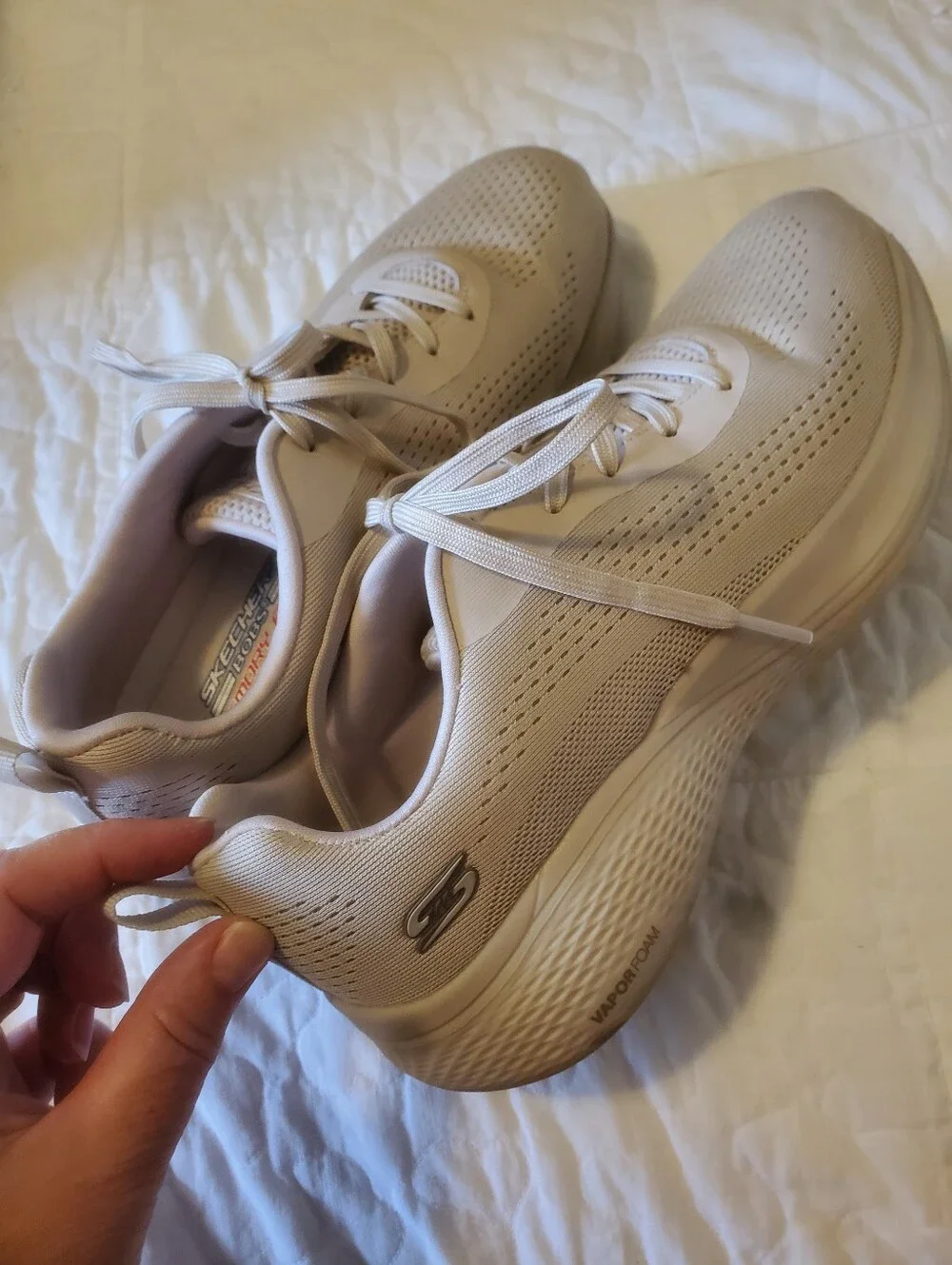 Skechers neutral light