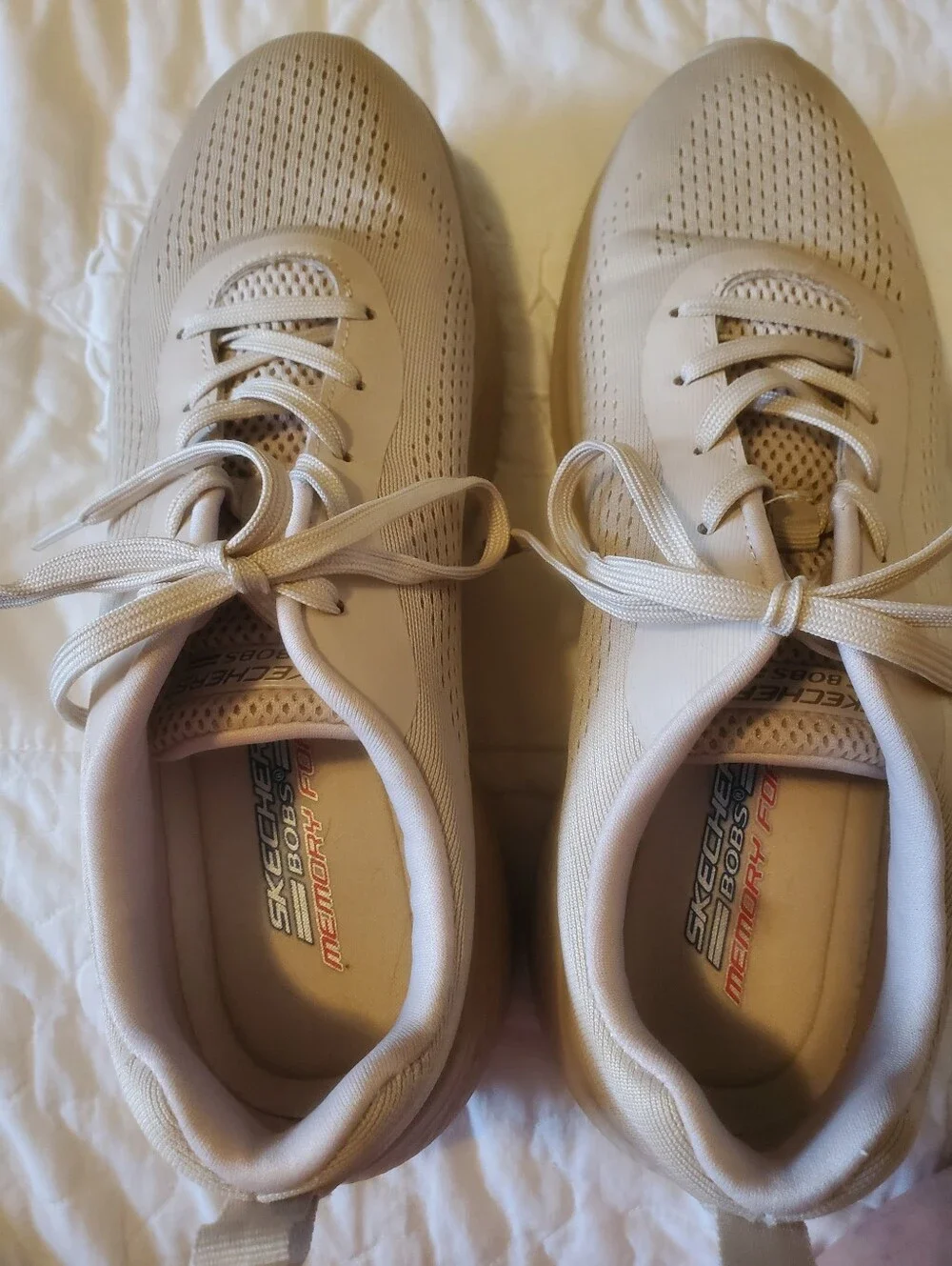 Skechers neutral light