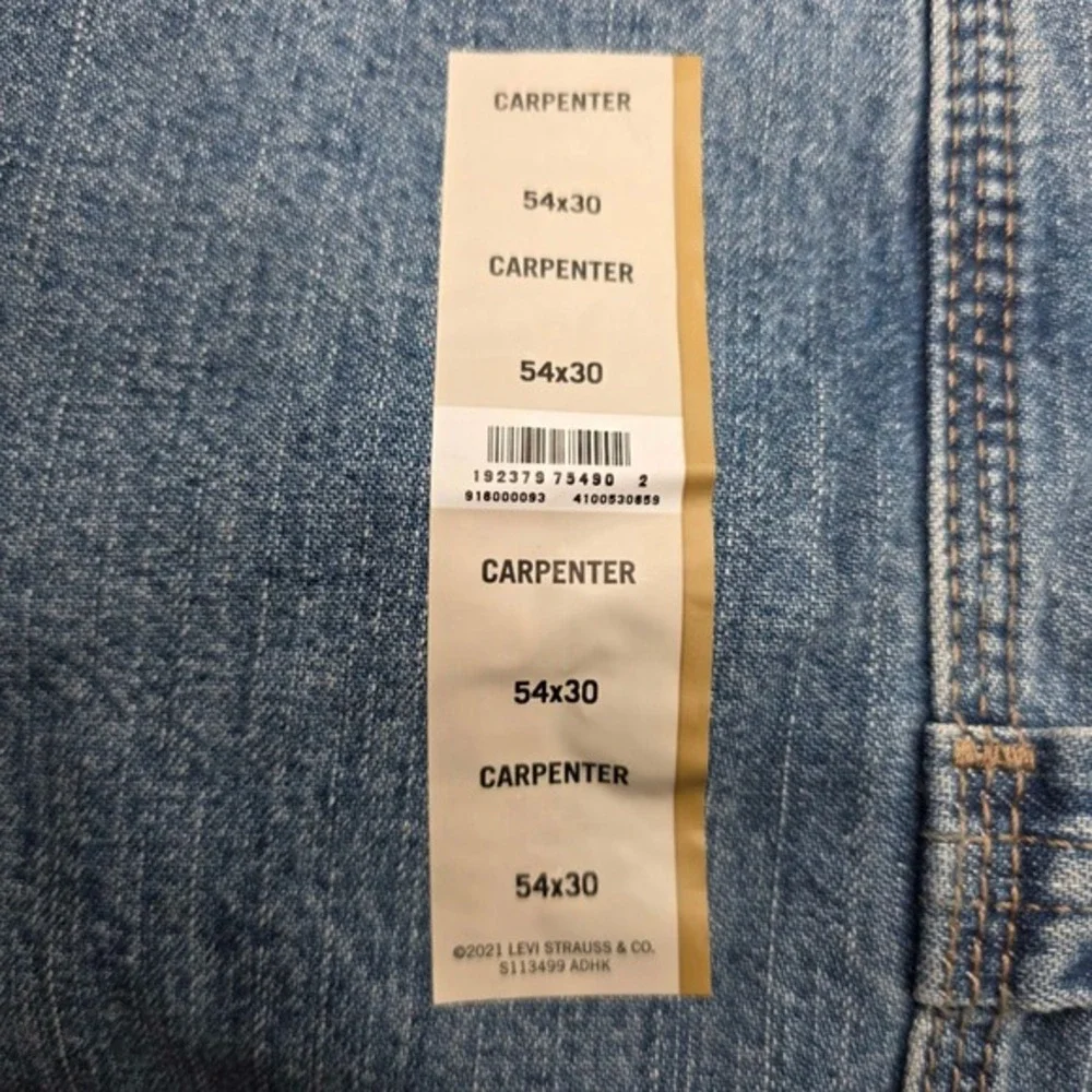 Signature by Levi Strauss